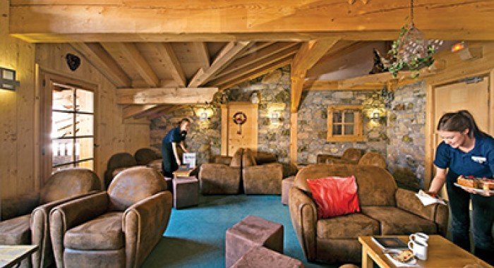 Hotel Les Cascades, Courchevel 1650 ski chalet, image 2